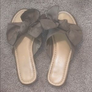 sandals with bows